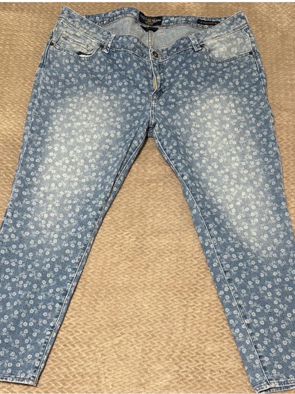 LUCKY BRAND JEANS
